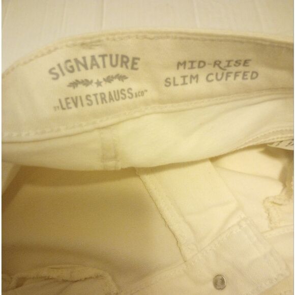 - Levi's signature mid rise skin cuff white jeans - Picture 5 of 8